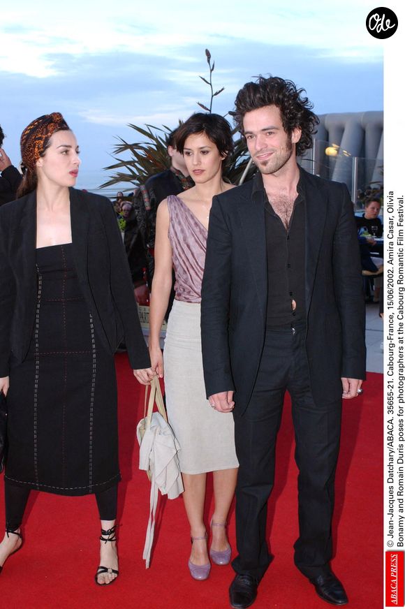 © Jean-Jacques Datchary/ABACA. 35655-21. Cabourg-France, 15/06/2002. Amira Casar, Olivia Bonamy et Romain Duris posent pour les photographes au festival du film romantique de Cabourg.