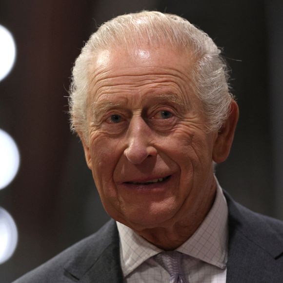 Le roi Charles III a pris une nouvelle décision radicale.

Le roi Charles III d'Angleterre et Camilla Parker Bowles, reine consort d'Angleterre, lors d'une réception au château de Cyfarthfa à Merthyr Tydfil, à l'occasion du 77ème anniversaire du roi et du 200ème anniversaire de l'édifice. Photo par PA Photo/ Bestimage