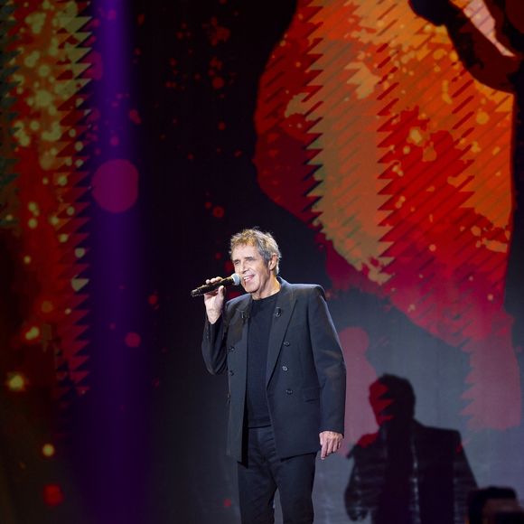 Exclusif - Julien Clerc lors de l'enregistrement de l'émission "Famille je vous aime" présentée par M.Drucker et qui sera diffusée le 29 décembre sur France 3, au studio Rive gauche, à Paris, France, le 2 décembre 2025. © Gaffiot-Perusseau/Bestimage