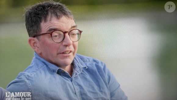 Antoine avait de quoi se réjouir : Il a trouvé Anne. "Ca fait quelques semaines qu'on se parle, elle avait écrit à l'émission et puis on s'est appelé, on s'est envoyé des SMS. Niveau caractère, c'est le même que moi : doux, simple, quelqu'un qui ne se prend pas la tête donc j'ai trouvé mon idéal".

Antoine au bilan de L'amour est dans le pré