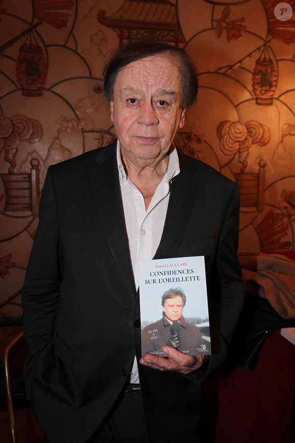 Un chapitre est justement consacré à une icône du cinéma américain avec qui il aurait eu une aventure.

Daniel Lauclair au 15ème Salon de l'Histoire au Cercle National des Armées le 26 novembre 2025.

© Philippe Baldini / Bestimage