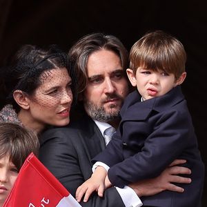 Balthazar, fruit des amours entre Charlotte Casiraghi et Dimitri Rassam, est devenu grand !

Raphaël Elmaleh, Charlotte Casiraghi, Dimitri Rassam et leur fils Balthazar Rassam - La famille princière au balcon du palais lors de la Fête Nationale de la principauté de Monaco.

© Dominique Jacovides / Bruno Bebert / Bestimage