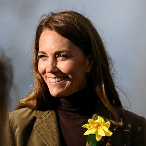 Kate Middleton va faire son retour sur un événement majeur.

Le prince William, prince de Galles, et Catherine (Kate) Middleton, princesse de Galles visitent le jardin communautaire et le bois de Meadow Street à Pontypridd au Royaume-Uni.

Photo : Julien Burton / Bestimage
