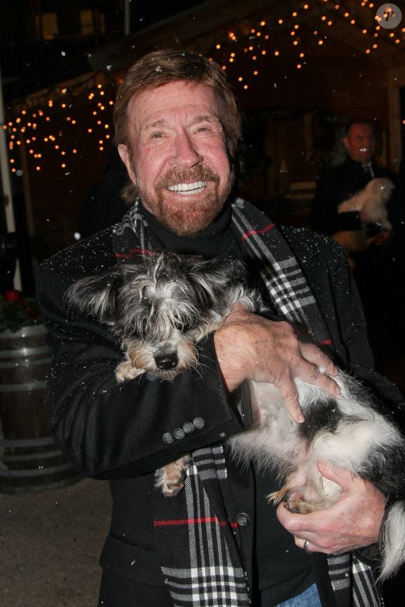 Chuck Norris - 12 Nov 2019 à la soirée VIP Gut Aiderbichl Christmas Market à Henndorf en Autriche

Action Press / Bestimage