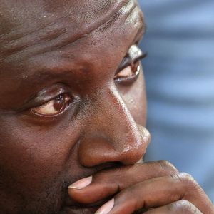 Selon "Valeurs actuelles", Omar Sy, avait refusé d’obtempérer face à un contrôleur à Paris Gare de Lyon, entraînant l’intervention de la police, alors qu’il embarquait direction Marseille vers 7 h du matin le vendredi 4 juillet dernier.

L'acteur français et co-président du Paris Basketball Omar Sy assiste au match 4 de basket-ball de la finale du Championnat de France Elite entre l'AS Monaco et le Paris Basketball (80-74) à la Salle Gaston Medecin, à Monaco, le 22 juin 2025. © Stephane Pillaud/Psnewz/Bestimage