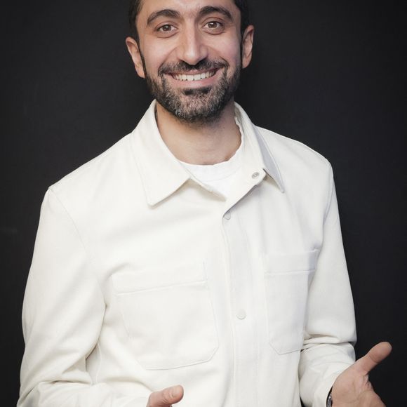 Exclusif - Dr Jimmy Mohamed - Dr Jimmy Mohamed pose en marge de sa venue à Radio J à Paris, France, le 28 février 2023. © Jack Tribeca/Bestimage