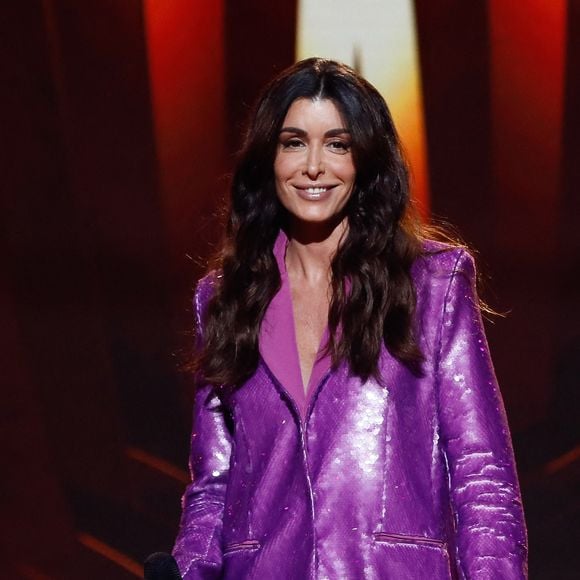 Exclusif - Jenifer Bartoli chante son premier tube "Au soleil" - Enregistrement de l'émission "Génération Hit Machine Vol. 2" au Dôme de Paris, les 8 et 9 novembre 2022, diffusée sur W9 le 31 janvier 2023
© Christophe Clovis / Bestimage