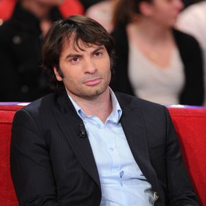 Loretta Denaro, sa veuve, a déposé plainte contre X et une enquête pour tentative d’escroquerie et abus de faiblesse.

Christophe Dominici dans "Vivement Dimanche". © Guillaume Gaffiot /Bestimage