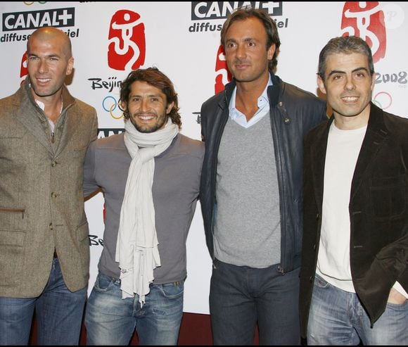 Zinedine Zidane, Bixente Lizarazu, Christophe Dugarry et Jean-Philippe Gatien - Première du film Astérix aux Jeux Olympiques au cinéma Gaumont Marignan à Paris.