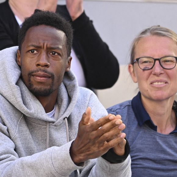 Gael Monfils assiste à la victoire de sa femme en tribunes des internationaux de France de Roland Garros à Paris le 4 juin 2023. Marié à Elina Svitolina depuis 2021, le joueur français a dit dimanche son admiration pour sa compagne et la mère de leur petite fille, née en octobre dernier.