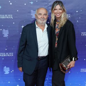 Le couple s’est marié deux ans plus tard, en 2016, sur l’île de Porquerolles.

Gérard Jugnot et sa femme Patricia Campi lors de la 5ème édition du festival Cinéroman à Nice le 3 octobre 2023.

© Norbert Scanella / Panoramic / Bestimage