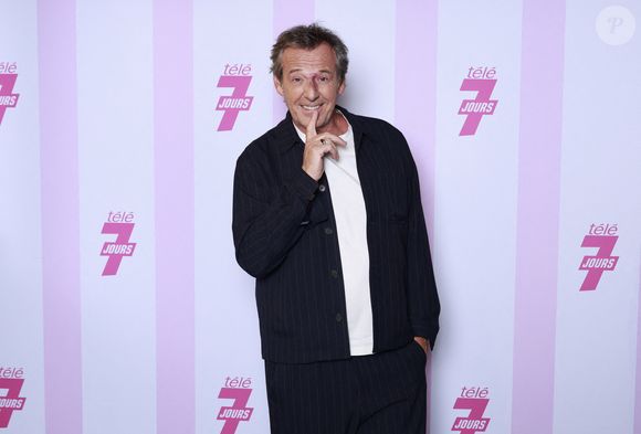 Une décision qu'il ne regrette pas, lui qui est très proche de ses enfants. 

Jean-Luc Reichmann

Soirée Télé 7 jours Chez Francette à Paris, jeudi 4 septembre 2025. - Soirée Télé 7 jours Chez Francette à Paris le 4 septembre 2025.
© Christophe Aubert via Bestimage