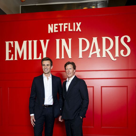 Jean-Baptiste Marteau et son compagnon Jean de Reynal lors de la première de la série "Emily in Paris" saison 5 au Grand Rex à Paris le 15 décembre 2025.

© Pierre Perusseau / Bestimage