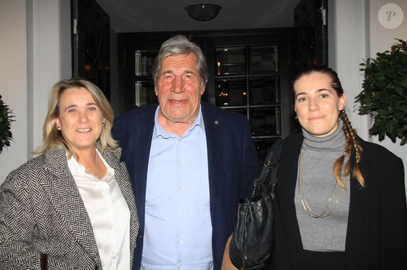 Jean-Pierre Castaldi entouré par sa femme Corinne Champeval et leur fille Paola - JP.Castaldi fête son anniversaire (80 ans) au restaurant "Laurent" à Paris le 1er octobre 2024.

© Philippe Baldini / Bestimage
