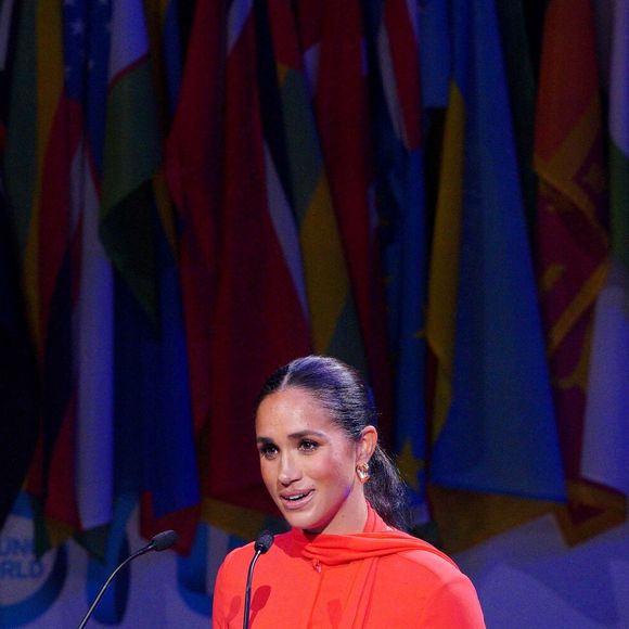 La duchesse de Sussex s'exprime lors du sommet One Young World 2022 Manchester au Bridgewater Hall, à Manchester, lors de leur visite au Royaume-Uni. Royaume-Uni, lundi 5 septembre 2022. © Peter Byrne/PA Wire/ABACAPRESS.COM