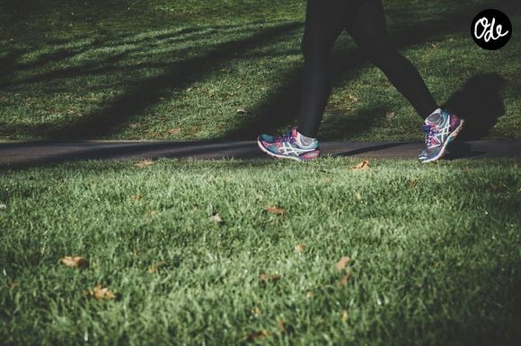 Deux à trois séances de force par semaine sont recommandées.

Photo prise par Arek Adeoye / Unsplash