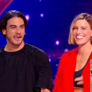 Fauve Hautot vient tout juste de clôturer la dernière saison en date de Danse avec les stars
Fauve Hautot et son compagnon Romain Guillermic dans "Danse avec les stars" sur TF1.
