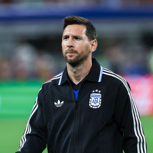 L'icône du football investit le monde des affaires et vient de faire une nouvelle acquisition qui se veut ambitieuse.

Arlington (États-Unis). Lionel Messi, capitaine de l'Argentine, avant le match de la phase de groupes de la Coupe du monde de la FIFA opposant la Jordanie à l'Argentine, au Dallas Stadium d'Arlington.