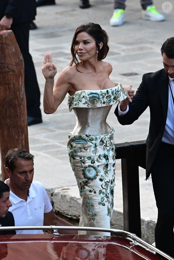Lauren Sanchez - Arrivée du mariage de Jeff Bezos et Lauren Sanchez au Campo della Madonna dell'Orto Venise, Italie 26 juin 2025. SGP / BESTIMAGE