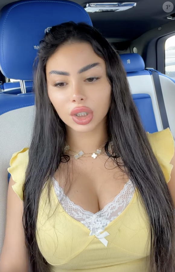 Mais, même si elle le souhaite, l'ex participante à l'émission Les Marseillais, sur W9, ne pourra pas partir si facilement. 

Maëva Ghennam le 7 mars 2026 en story Instagram