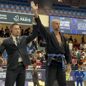 Pour préparer cette échéance, Arié Elmaleh s'est soumis à dix jours de diète stricte afin de rentrer dans sa catégorie de poids

Arié Elmaleh participe au championnat national organisé par la Confédération Française de Jiu-Jitsu Brésilien (CFJJB), au Stade Pierre de Coubertin à Paris - Instagram