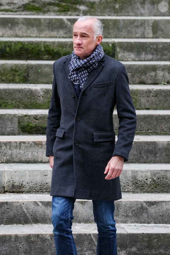 Gilles Bouleau - Sortie des obsèques de C.Laborde  en l’église Saint-Roch à Paris, le 6 février 2025. Décédée le 28 janvier 2025 à l'âge de 73 ans, l'ancienne présentatrice météo de TF1 (1988 - 2017) était atteinte de la maladie neurodégénérative à corps de Lewy. 
© Jacovides - Moreau / Bestimag