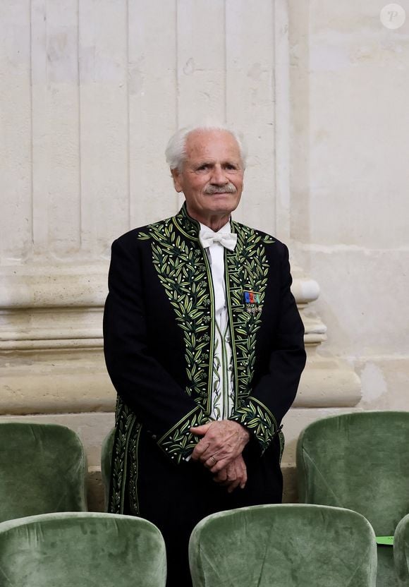 Yann Arthus-Bertrand - Installation d'A.Leibovitz, en tant que membre associé étranger, à l'Académie des Beaux-Arts de Paris. Le 20 mars 2024
© Dominique Jacovides / Bestimage