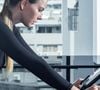 Des petites astuces au bureau ou devant la télévision suffisent également pour casser la sédentarité et le manque de mobilité.