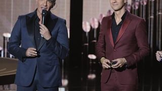 "Toi et moi sur la même scène, cette image n’existe pas normalement" : Comment Nikos Aliagas s'est retrouvé sur France 2 aux côtés de Cyril Féraud ?