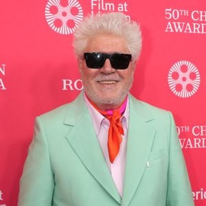 28 avril 2025, New York, États-Unis : PEDRO ALMODÓVAR assiste au 50e Chaplin Award Gala en son honneur, présenté par le Film at Lincoln Center. L'événement s'est tenu à l'Alice Tully Hall, Lincoln Center, à New York. Photo : © Sonia Moskowitz Gordon/ZUMA Press Wire.
