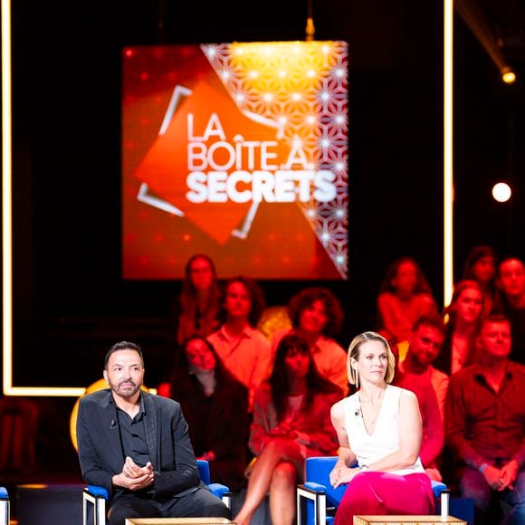 Exclusif - Lorie (Laure Pester), Kamel Ouali et Michèle Torr lors de l'enregistrement de l'émission "La Boîte à secrets", présentée par F.Bollaert et diffusée le 3 octobre 2025 sur France 3, dans les studios du Lendit à Saint-Denis, Seine Saint-Denis, France, le 9 septembre 2025. © Pierre Perusseau/Bestimage