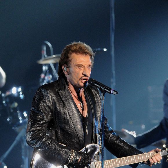 Le chanteur français Johnny Hallyday donne un concert au Palais du Kremlin dans le cadre de sa tournée mondiale d'adieu "Jamais seul" à Moscou, Russie, le 27 octobre 2012. Photo by Sergei Fadeichev/Itar-Tass/ABACAPRESS.COM