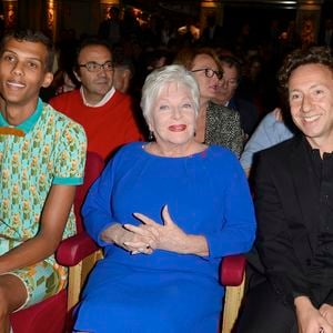 Un proche de Line Renaud donne de ses nouvelles

Stromae, Line Renaud et Stéphane Bern - Line Renaud et Stromae inaugurent leur double de cire au Musée Grévin à Paris.