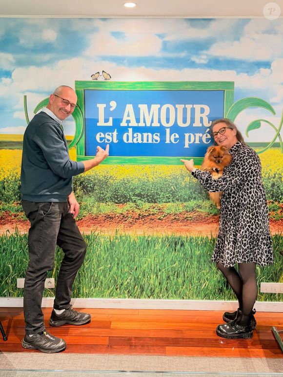 Loin des caméras de l'émission de M6, ils partagent désormais le quotidien, l'adresse et même les futures disputes sur la consommation de chauffage ! Un engagement concret. 

Gilles et Isabelle de "L'amour est dans le pré".