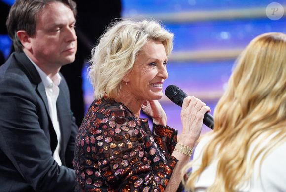 Sophie Davant lors de la soirée de lancement de la 39ème édition du Téléthon sur France 3 aux Studios du Lendit à Saint-Denis, France, le 5 décembre 2025. © Anne-Sophie Guebey/Bestimage