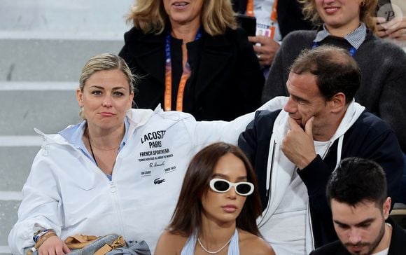 Laure Boulleau et Bruno Cheyrou dans les tribunes lors des Internationaux de France de Tennis de Roland Garros 2025, à Paris, France, le 28 mai 2025. © Jacovides-Moreau/Bestimage