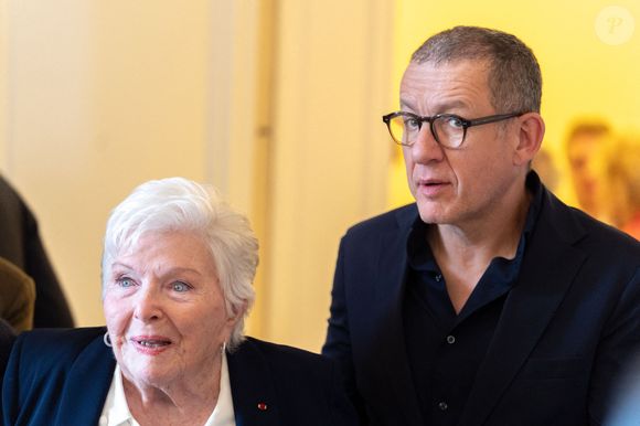 Portrait en gros plan de Line Renaud et Dany Boon lors de la réception au ministère de la Culture, Line Renaud a remis à la ministre la lettre par laquelle elle faisait don de ses archives à l'Etat. Certaines pièces ont été exposées dans des vitrines pour l'occasion à Paris, France, le 12 mai 2025. Photo par Alexis Jumeau/ABACAPRESS.COM
