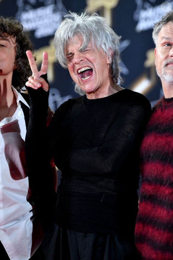 Nicola Sirkis et les membres de son groupe Indochine au photocall de la 26ème édition des NRJ Music Awards à Cannes, le 1er novembre 2024. © Bebert-Guignebourg/Bestimage