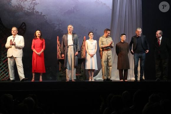 Son départ de la série de TF1 n'était pas son choix, mais celui de la production comme il l'explique à "Télé 7 Jours".

Exclusif - Saluts des comédiens : Pascal Parmentier, Gaëlle Billaut-Danno, Pierre Deny, Katia Miran, Charles Lelaure, Mai Thanh Nam, le metteur en scène Géraud Benech et Jean-Marie Rouart - Personnalités à la pièce de théâtre de J.M.Rouart (de l'Académie Française), « Le Bar de l'Oriental », au Théâtre Montparnasse à Paris, France. Le 7 février 2024. 
© Bertrand Rindoff / Bestimage