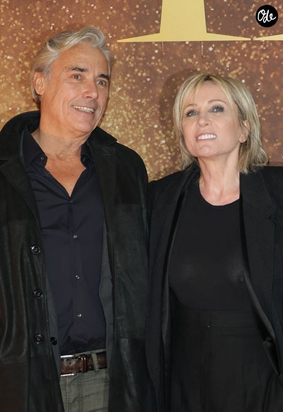 Et pour cause, la célèbre chanteuse a retrouvé le bonheur dans les bras d'un certain Laurent.

Patricia Kaas et son compagnon Laurent  -  Avant-première du film "Gladiator 2" au cinéma Pathé Palace à Paris le 10 novembre 2024.

© Coadic Guirec / Bestimage