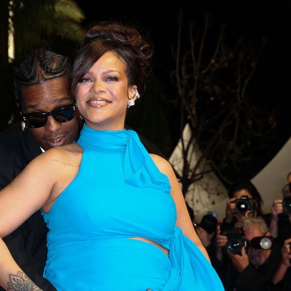 ASAP Rocky et sa femme Rihanna (enceinte) - Descente des marches du film « Highest 2 Lowest » lors du 78ème Festival International du Film de Cannes, au Palais des Festivals à Cannes. Le 19 mai 2025
© Jacovides-Moreau / Bestimage