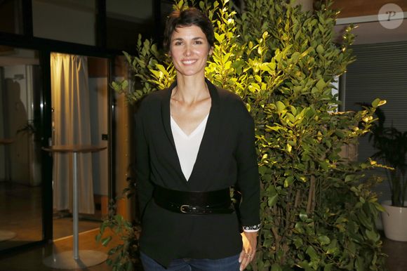 Églantine Éméyé dans les salons de France Télévision à Paris le 8 novembre 2016. © Christophe Aubert via Bestimage