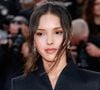 Pour chasser le stress d'une vie à cent à l'heure, l'actrice césarisée a trouvé son rituel bien-être absolu : le yoga.

Lyna Khoudri - Montée des marches du film "Fatherland" lors du 79ème Festival International du Film de Cannes, le 14 mai 2026. 

© Jacovides-Moreau / Bestimage