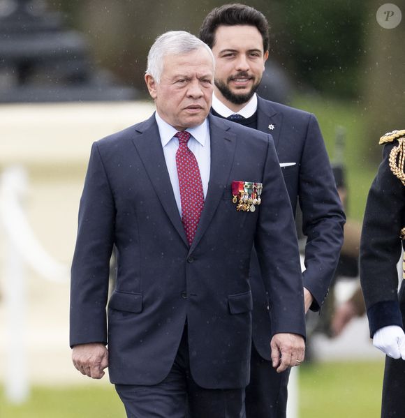 Le roi Abdallah II de Jordanie et son fils le prince Hussein ben Abdallah - Le roi Charles III d'Angleterre assiste à la 200ème édition de la Sovereign's Parade (Parade du souverain) à l'académie militaire royale Sandhurst à Camberley, le 14 avril 2023. (Agence/Bestimage).