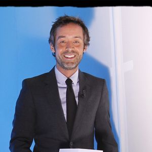 Yann Barthès est aux commandes de "Quotidien".
Yann Barthès dans Le Grand Journal
ALAIN GUIZARD / BESTIMAGE