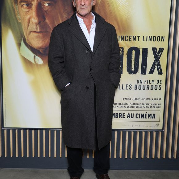 Papa depuis 1996, il a d'abord accueilli Marcel avant de voir naître Suzanne, fruit de ses amours avec Sandrine Kiberlain.

Vincent Lindon - Avant-première du film "Le choix" de G.Bourdos au cinéma UGC Danton à Paris le 12 Novembre 2024. © Denis Guignebourg/BestImage