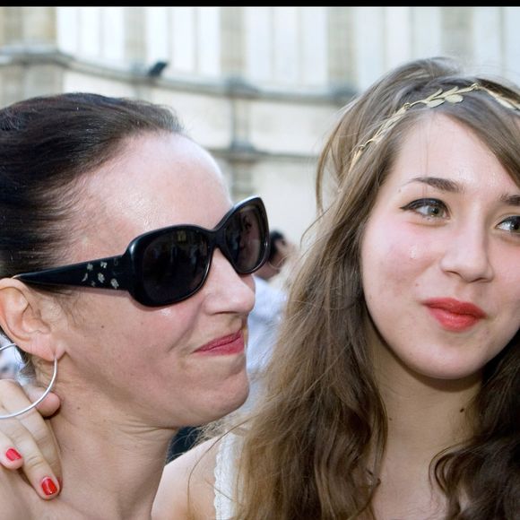 BEATRICE ARDISSON ET SA FILLE MANON - 23EME FETE DU CINEMA A L'ECOLE NATIONALE DES BEAUX-ARTS A PARIS