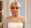 Brigitte Macron a osé une tenue "nuptiale" pour un voyage officiel important
Leurs Majestés le roi Harald V et la reine Sonja de Norvège ont offert un dîner d'État au Palais royal d'Oslo en l'honneur du président français Emmanuel Macron et de la Première dame Brigitte Macron, dans le cadre de leur visite officielle en Norvège. Des membres de la famille royale norvégienne, dont le prince héritier Haakon, la princesse héritière Mette-Marit et la princesse Alexandra, étaient également présents. Photo : Jeanne Accorsini/Pool/ABACAPRESS.COM