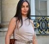 Toutefois, la jeunesse de son visage ne doit rien au hasard. L'artiste prend grand soin de sa peau au quotidien.

Azucena Caamaño, la femme de Florent Pagny à la sortie de la cérémonie de remise de légion d'honneur de Jean-Paul Bigard, Pdg de l'entreprise éponyme, au palais de l'Elysée à Paris le 27 mai 2026. 

© Christian Liewig / Bestimage