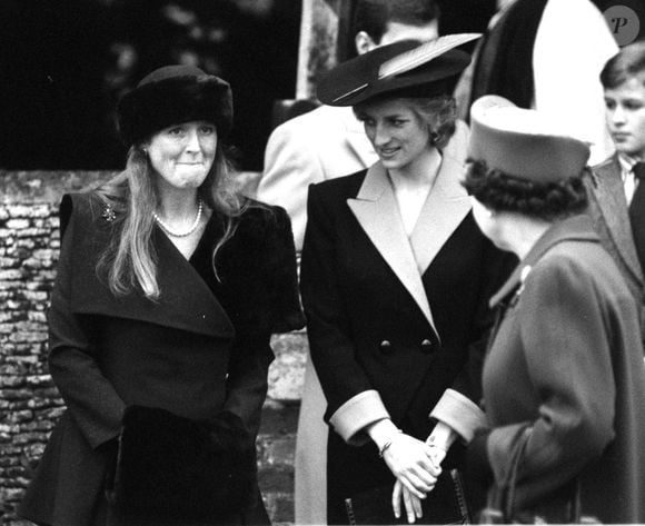 Son ex-femme détestait y séjourner.

La Reine, la princesse Diana, la duchesse d'York et d'autres membres de la famille royale se rendent à l'église de Sandringham le jour de Noël. 1988. Copyright Express Newspapers